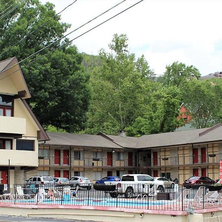 Chalet Inn Гатлинбург Экстерьер фото